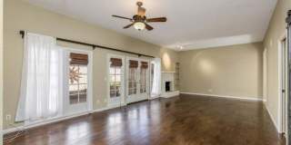 Nice Scottsdale Home 2 bedrooms 2 baths! Gallery 6