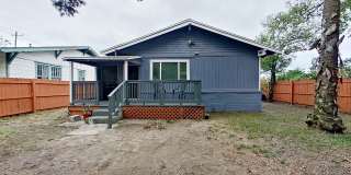 **Charming 3-Bedroom Historic Home with Covered Porch and Large Yard** Gallery 23