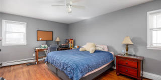 552 E Walnut Street Gallery 6