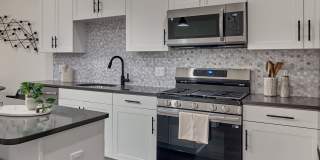 LIA by Vermella Gallery 28