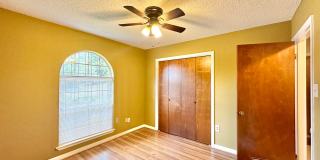 Viewable June 4th!  In-ground Pool!  Small Pets Accepted! Gallery 20