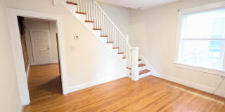 Charming Historic townhouse in downtown Frederick available mid June! Gallery 13