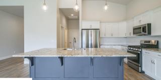 Beautiful 4 Bedroom Home Gallery 58
