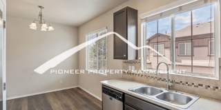 Low-Maintenance Living with Mountain Views! 3BR Townhome, 2-Car Garage & A/C Gallery 9