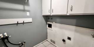 Amazing 4/2.5 in Prime Location! Minutes from Texas Tech and Hospitals! Gallery 23