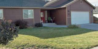 3 Bedroom 2 Bath Single Family Home Gallery 1