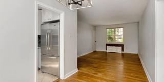 3201 COMMONWEALTH Avenue Gallery 12
