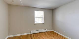 901-903 N Wolff Street Gallery 30