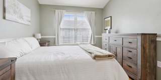 273 ROSLYN CT Gallery 36