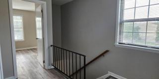 3 Bedroom 1.5  bathroom End unit Townhouse near Bethlehem Catholic High School. Gallery 15