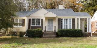 3 Bedroom Westwood Terrace Bungalow (Sorry, No Section 8) Gallery 1
