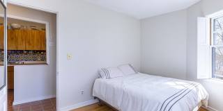 993 Memorial Dr Gallery 17