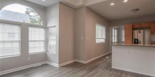 1125 Margaret Street Gallery 3