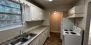 7527 TAMPA Avenue Gallery 16