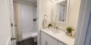 Iris Apartments - Student Housing Gallery 5