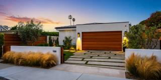 Fully Furnished Luxury Retreat in Pierpont! Gallery 35