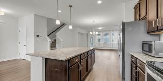 FIRST MONTHS RENT FREE WITH SIGNED 2 YEAR LEASE Gallery 9