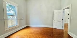 1017 E 19 AVE Gallery 25