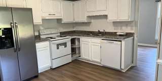 Room in 3 Bedroom Home at Newfoundland Ct Gallery 14