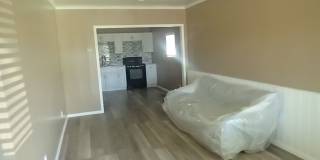 Newly renovated beautiful 1bd/1ba house/commercial space Gallery 6