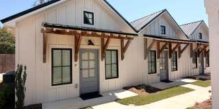 1Bed/1Bath Available in The Cottage District! Gallery 1