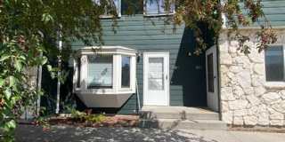 3 Bedroom 2 1/2 Bathroom Townhouse- CLOSE TO MSU- Gallery 24