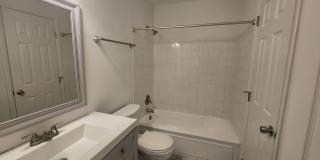 2 Bedroom Condo near Hickory Grove Gallery 9