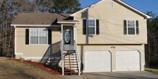 Lovely 3 Bed Room With 2 Baths, Gated Home (Updated pictures coming soon) Gallery 1