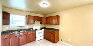 *MOVE IN SPECIAL* Convenient & Low-Maintenance Living Near St. Mary’s University! Gallery 11