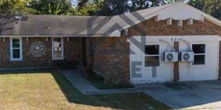 Charming 5 Bedroom Home Available for Lease or Rent to Own! Gallery 4