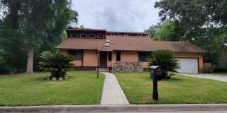 ( Oakcrest) 3/ 2 spacious home Gallery 1