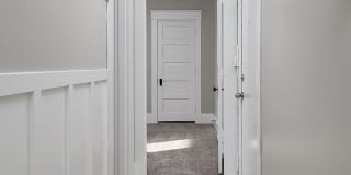 Elegant Renovation! HUGE 1 Bed 1 Bath Available Now! Gallery 19
