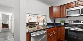 3083 N Oakland Forest Dr Gallery 39