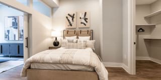 500 West Trade 500 West Trade Gallery 21