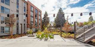 7000 Campus Apartments - Student Housing Gallery 4