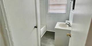 206 Seventh Street Gallery 12