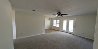 Updated 4‑Bedroom Home on a Quiet Street — 1,695 sq ft, Large Garage — Now Accepting Applications Gallery 19