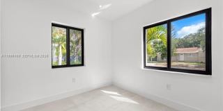 8246 NE 2nd Ct MIAMI, FL 33138 Gallery 25