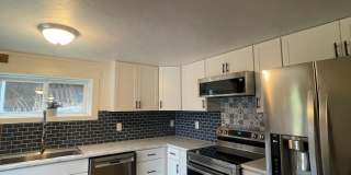 Long Term Remodeled 2 Bedroom, 1 Bathroom Gallery 1