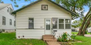 4252 Maple Street Gallery 1