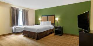 Atlanta - Alpharetta - Northpoint - East Gallery 3