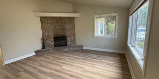 Charming No-Stairs Rambler – Move-In Ready & Minutes from Boeing Charming No-Stairs Rambler – Move-In Ready & Minutes from Boeing Gallery 7