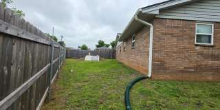 Cute 4 bedroom home in Shawnee Gallery 38