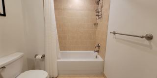 Luxury Apartment Right On The Beach In Lauderdale By The Sea!!! Seasonal rental Gallery 11