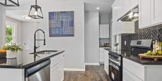311 Northwest 25th Street Gallery 9