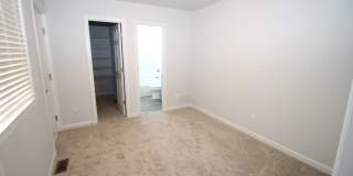 Brand new 3bdr 3bath duplex walking distance to Downtown Colorado Springs Gallery 13