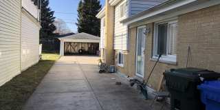 1674 Maple Street Gallery 2