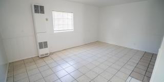 Cozy 1-Bedroom Single-Story Duplex Home in Newhall Gallery 5