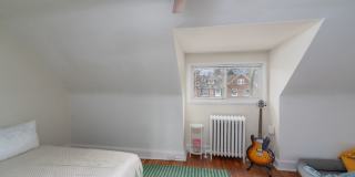 Oakenshawe 5-Bedroom, 2-Bathroom Home Close to Johns Hopkins Gallery 26