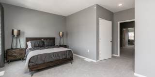 Fully Furnished Townhome Blocks Away From Downtown Gallery 29